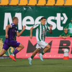 Прем‘єр-ліга. “Карпати” – “ЛНЗ” 3:0. Огляд матчу