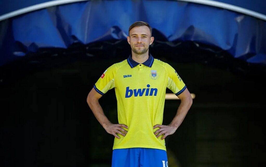 orest_lebedenko_f86bd195afc433a8126118f8fe0ddbac_1300x820